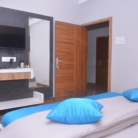Hotel Radhe Inn Una  Buitenkant foto